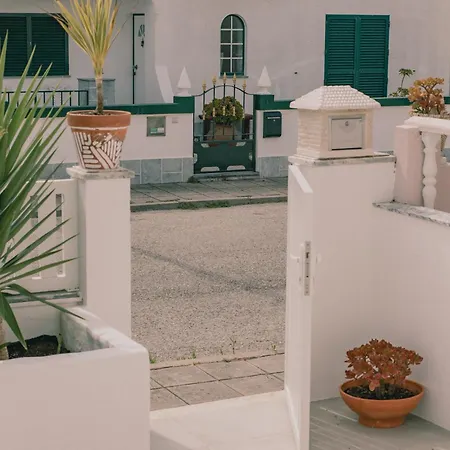 Supertubos House Peniche