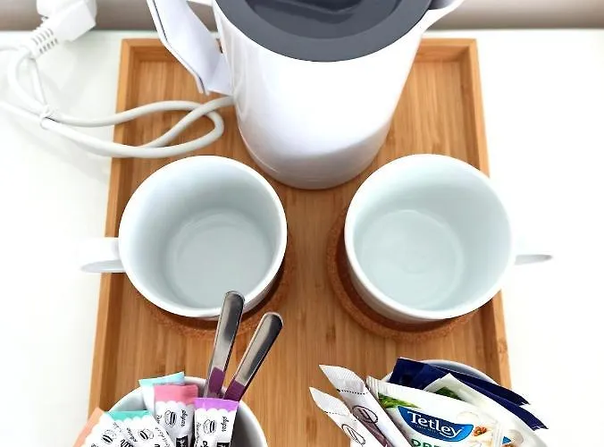 Supertubos House Peniche 4*