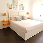 Supertubos House Peniche