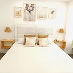 Bed & Breakfast Supertubos House Peniche 4*