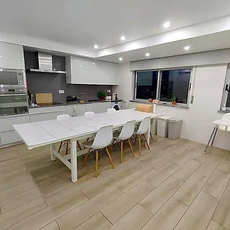 Bed & Breakfast Supertubos House Peniche 4*