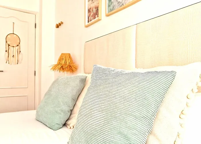 Supertubos House Peniche Bed & Breakfast