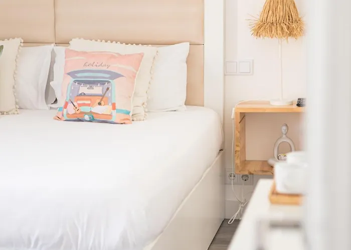 Supertubos House Peniche Bed & Breakfast