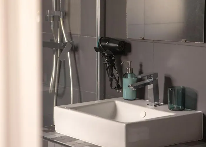 Supertubos House Peniche Bed & Breakfast 4*