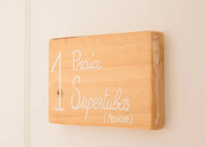 Supertubos House Peniche Bed & Breakfast 4*